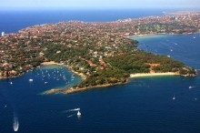 Окрестности Сиднея / Снимок сделан с гидросамолёта во время обзорной экскурсии окрестностей города Сиднея (Австралия) в марте 2011 года.
