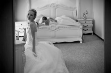 Двое. Серия &quot;Невесты&quot; / .....Снято при подготовке к фотосъёмке, для рекламы свадебных платьев для салона....2011, август.