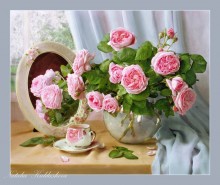 Розы с зереалом / Свои розочки , которые были бережно укрыты на зиму и благодаря этому порадовали меня пышным цветением . Ну и были использованы для натюрморта