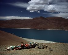 высокогорье / Тибет, озеро Ямджоюм-Цо расположено на высоте 4488 метров