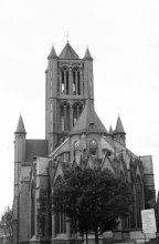 Cathédrale Notre-Dame de Rouen / Cathédrale Notre-Dame de Rouen – готический собор в г. Руане, кафедральный собор архиепископа Руана и Нормандии. Готический собор заложен в 1150 г. на фундаментах более ранних храмовых сооружений (I–III вв.).