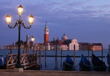 У лодочной стоянки... / Вид с набережной San Giorgio Maggiore, Венеция