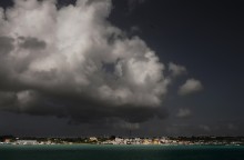 Cloud formation over small town / ...всё познаётся в сравнениии))