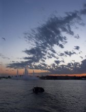 в сопровождении... / 6 июня 2007г. около полуночи :)