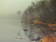 Осеннее озерное / октябрь озеро туман