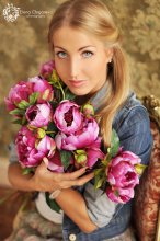 love flowers / девушка с пионами