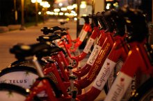 red &amp; white capital bikes / красно-белые велосипеды столицы