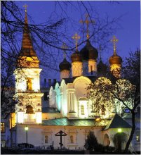 &nbsp; / Храм вечером
