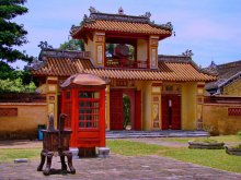 Древности Хюэ / Снимок сделан в июне 2009 года в Хюэ (Вьетнам)