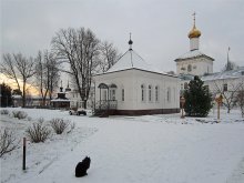 В монастыре. / ***