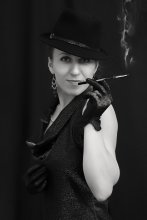 сигаретный дым / a lady with a cigar