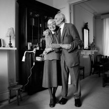 &nbsp; / 91 год Элизабет
и 92 года Джону