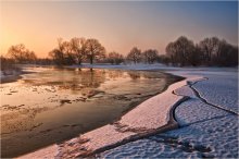 Весеннее движение / Только что вскрывшаяся речка