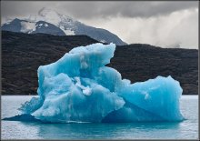 Синий лед на Серебряном озере / Лаго Архентина. Аргентина. Патагония