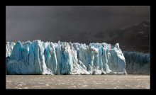 &nbsp; / Ледник Упсала,Аргентина. Снимок сделан с катамарана, при сильном шквалистом ветре.