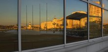 Городские, отражения... / город, люди, цветы,животные,автомобили