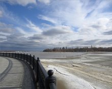 На Волге в апреле. / Весна в Ярославле.