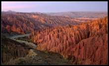Красный Каньон Боливии. / Граница Боливии и Аргентины.

Самый закат солнца.
Последние лучи солнца, отражаясь от редких облаков,окрашивают скалы каньона в красный.

+++++++

Собираюсь в Боливию еще раз.Октябрь.
Приглашаю.
Маршрут можно посмотреть в ЖЖ.

http://vikaspb.livejournal.com/78273.html

фотографии из прошлых поездок можно посмотреть тут:

www.photosight.ru/set/76/

билеты собираюсь брать весной, со скидками....