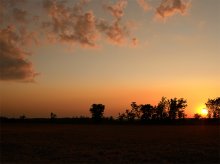 &nbsp; / ...some clouds lighted  by sunset