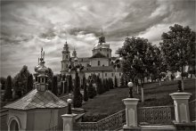 Каштаны. / Свято-Успенская Почаевская Лавра.