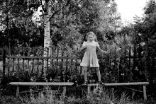 на скамейке / племянница