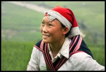 Лица Вьетнама. Зяо. / молодая женщина племени зяо была сфотографирована мною на Севере Вьетнама, в местности под названием Сапа.
Характерная черта этого племени-красный платок на голове.
За спиной у нее привязан платок,в котором спит ребеночек.

приятного просмотра!

++++++++++++++++++++++++

собираюсь в третий раз в Сахару, в ее безопасную часть-Алжирскую.
приглашаю....
даты привязаны к праздникам туарегов,
это вариант 1- 6 декабря (Тадрарт),
это вариант 2--5-7 февраля (Западный Эрг)
(даты точные,когда там надо быть).
по ценам,билетам,визам-пишите в личку.

более подробно-в ЖЖ:
vikaspb.livejournal.com/74605.html