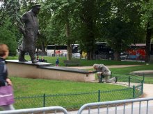 Преклонение / Памятник Уинстону Черчиллю в Париже.