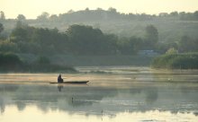 В лучах утренего солнца. / Рыбалка на реке Южный Буг.