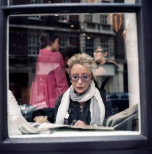 Незнакомка в кафе на Мэрилебон / Лондон, 2012