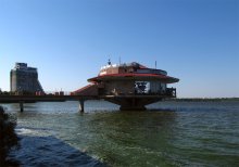 Поплавок / ресторанчик на Днепре