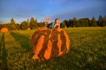 Тени / Вологодская область, посёлок Надеево
модель Наташа Горголь
Отрывок из фотобенефиса Катюша Горголь. Солнечная песня