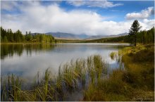Озеро Киделю / Горный Алтай, Улаганский район, очень популярное у туристов и фотографов озеро Киделю