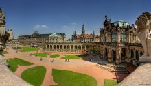 Zwinger Palace / Zwinger Palace - одно из самых красивых мест в Дрездене, представляет собой комплекс из четырёх зданий. Сейчас здесь находятся различные музеи, среди которых наиболее известна Дрезденская картинная галерея.

Панорама из 4 вертикальных кадров. Штатив, эл.тросик.