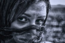Девушка в платке / модель Liza Artemova