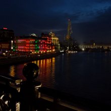 На мосту / Ночная Москва