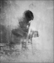 Girl on a chair / 1 shot, long exp.