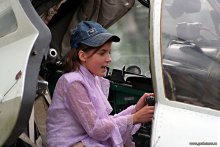 Азарт / Женщина за рулем - это страшно?
А за штурвалом боевого вертолета?
Страшно за врага...