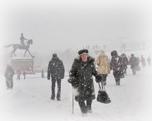 Московский снегопад / И в центре Москвы не пройти, не проехать...