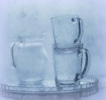 А время ...как вода...течет слезою... / ............................
