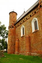 Церковь-крепость в Сынкавичах / Недалеко находится святой источник