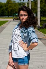 Девушка в парке / Девушка в парке