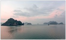 Relax / Vietnam Ha Long bay