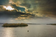 Осенние мотивы / Солнце, река, смелый рыбак