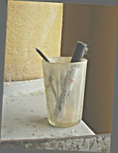 Из серии  &quot;СтаканЫ&quot; / Грязный стакан и немного геометрии в скромном цвете