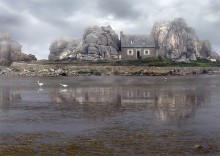 Castel Meur / This house of Castel Meur is built between the rocks as protection from strong winds and storms. Castel Meur is at the north coast of Brittany (France)