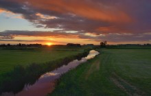 The colors of the morning. / A Colorful summer morning in my region.