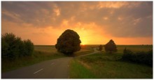 A colorful evening / A summer evening in my region.