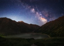 Летняя ночь на Большом Алматинском Озере / Большое Алматинское Озеро