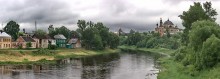 На  реке Тверца / расположился городок Торжок