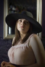 Портрет девушки в шляпе / Портрет девушки в шляпе